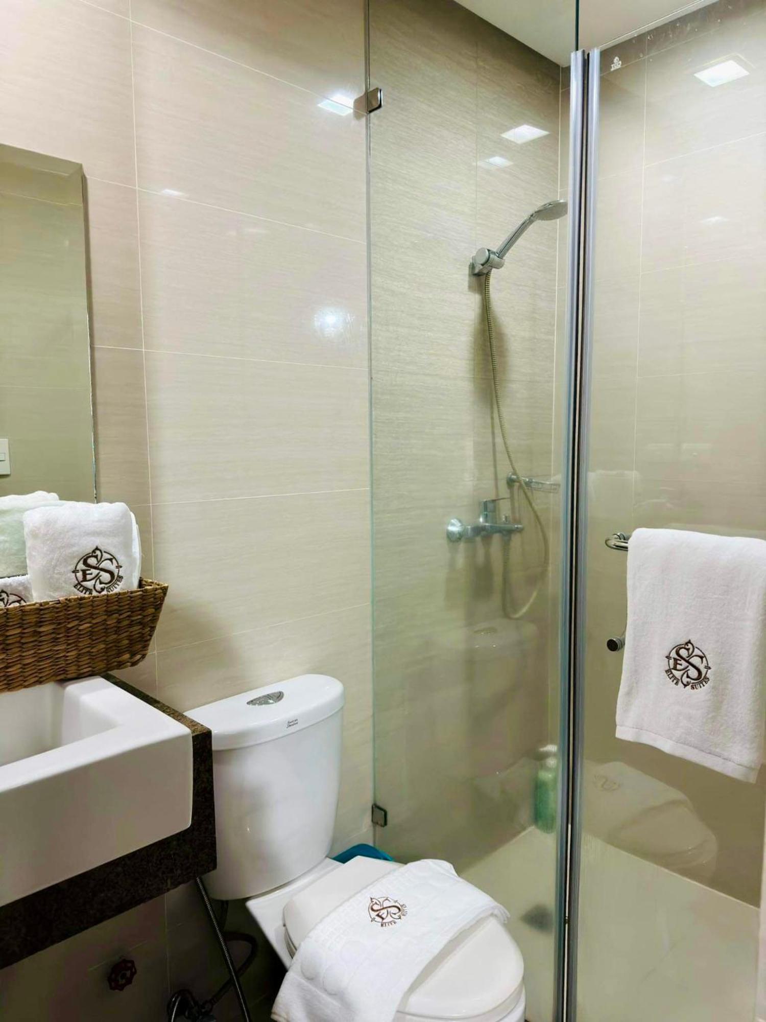 Greenbelt Hamilton Tower 1 Legazpi Makati City Buitenkant foto