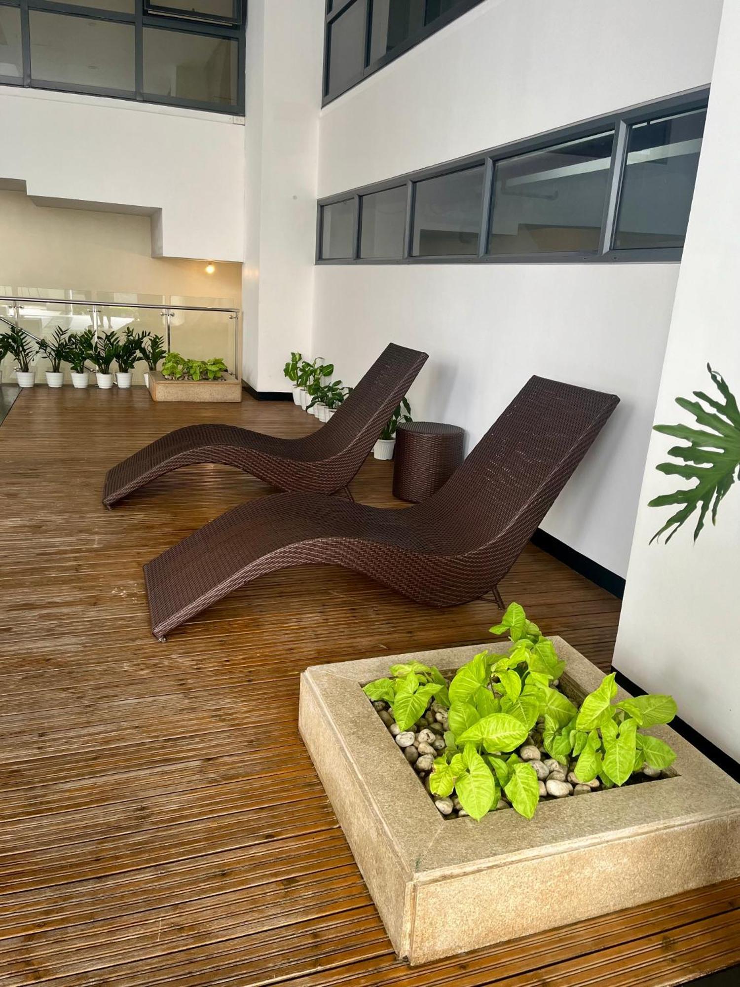 Greenbelt Hamilton Tower 1 Legazpi Makati City Buitenkant foto